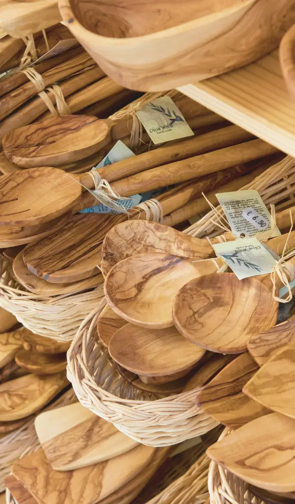 Tunezja co warto kupić – miski i łyżki z drewna oliwnego z lokalnego rzemiosła