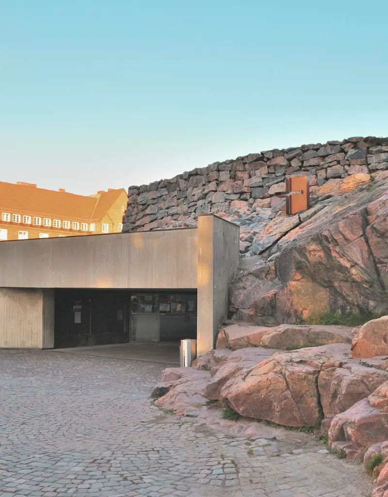 Kościoł w Skale Temppeliaukio widok z zewnątrz