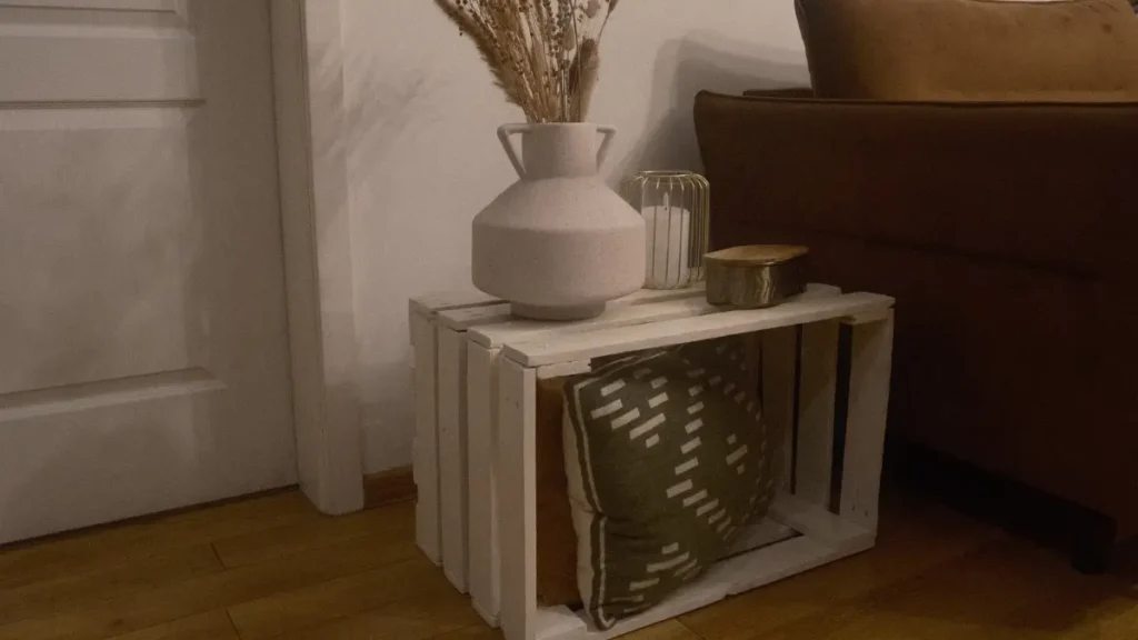 Własnoręcznie wykonana drewniana skrzynka, która stała się moim sposobem na odpoczynek psychiczny i oderwanie od codziennego pośpiechu.